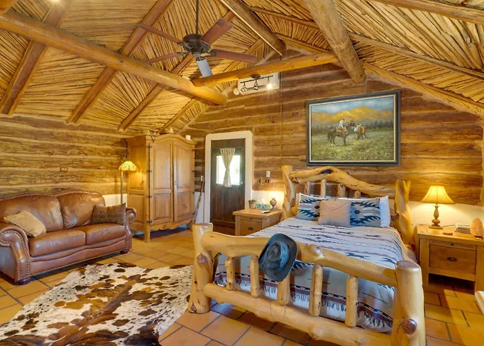 Unwind Poolside, Scenic Sonoran Desert Retreat! Apartment Tucson