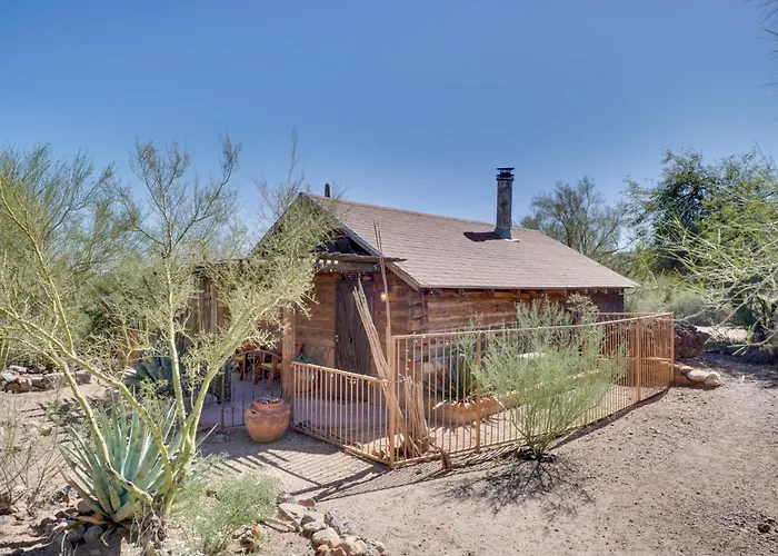 Unwind Poolside, Scenic Sonoran Desert Retreat! Apartment